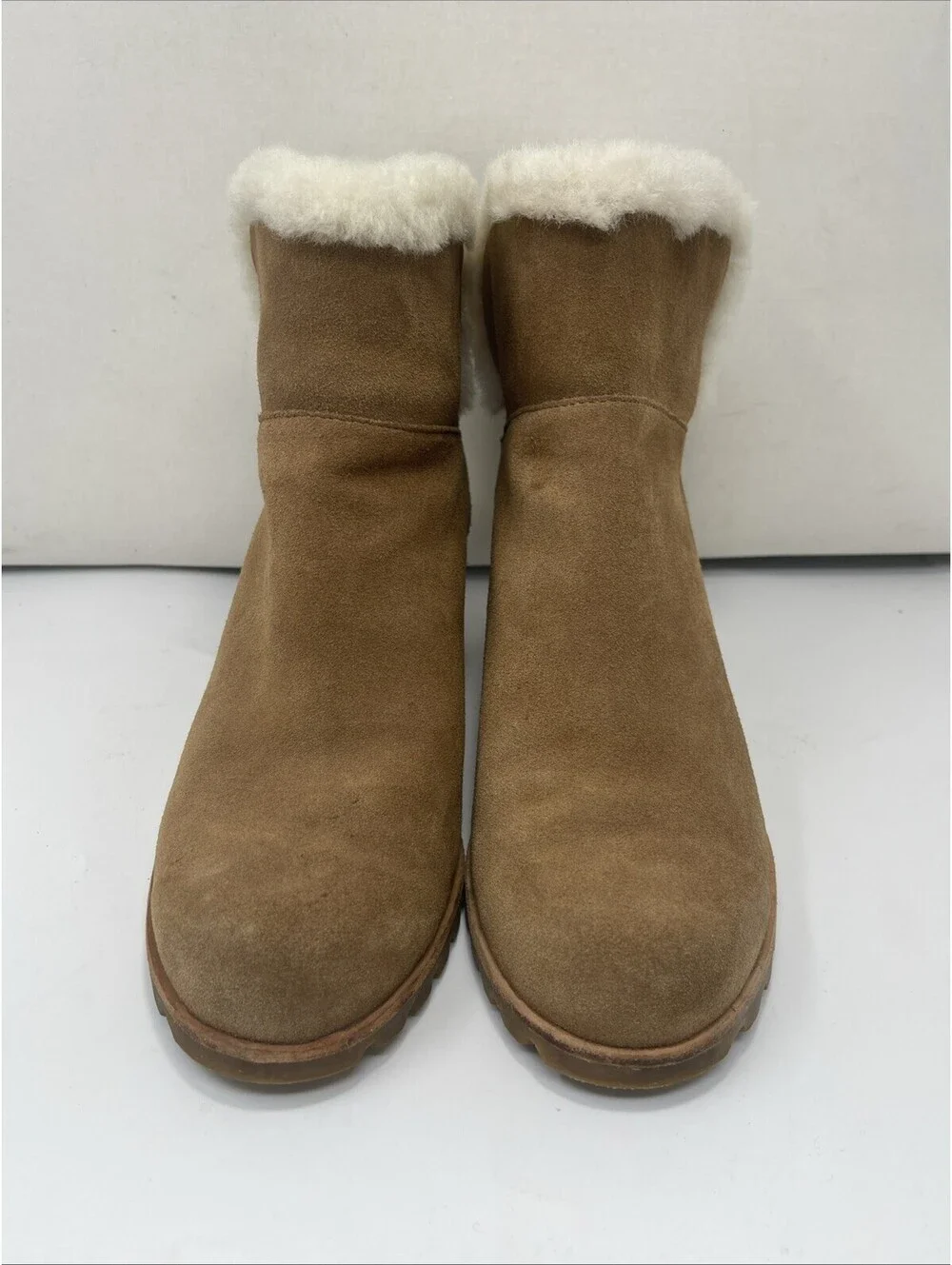 UGG Seyline Women Tan Suede Wedge Booties Shearling Lined Size 9